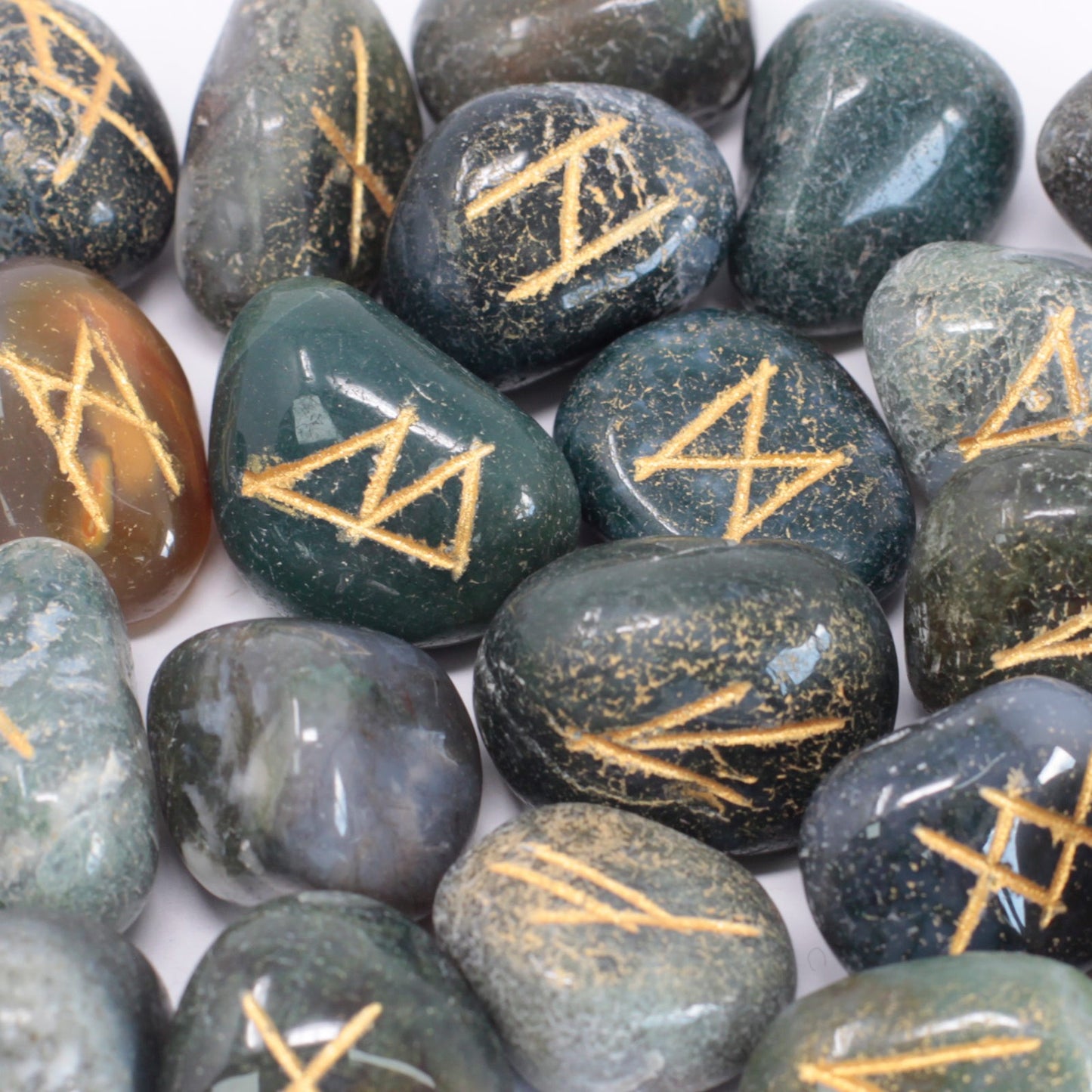 Moss Agate Runes set